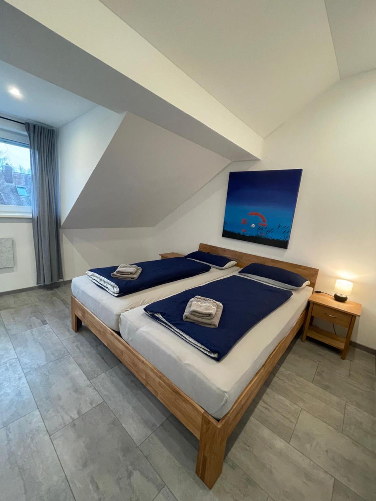 Messe- Und Ferienwohnung Feucht Extérieur photo