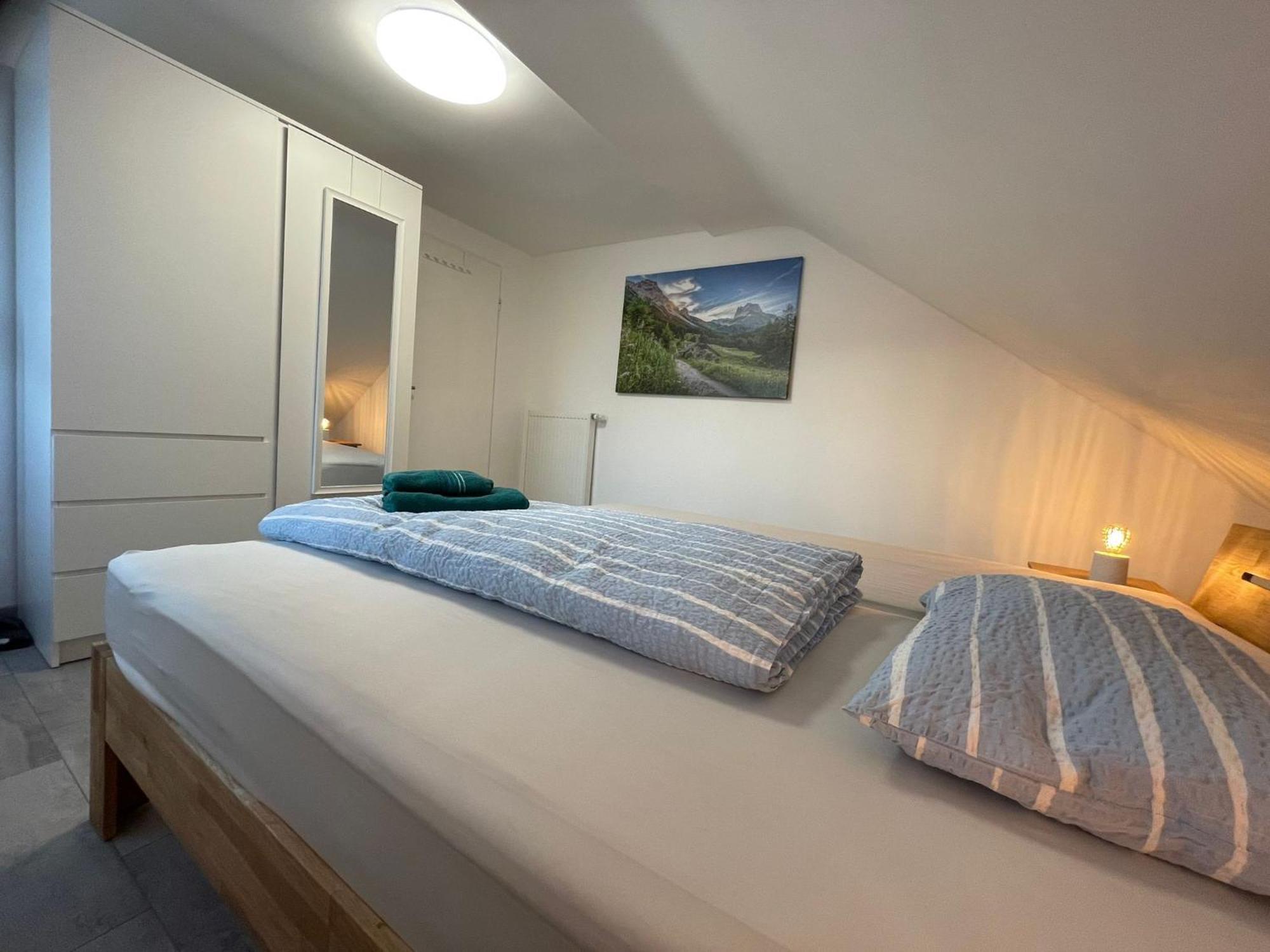 Messe- Und Ferienwohnung Feucht Extérieur photo